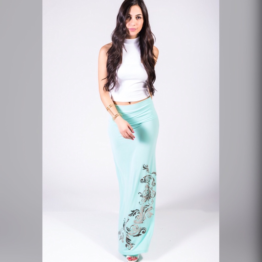 ⭐️HP⭐️Mint/Green Metallic Print Foldover MaxiSkirt - Picture 7 of 7